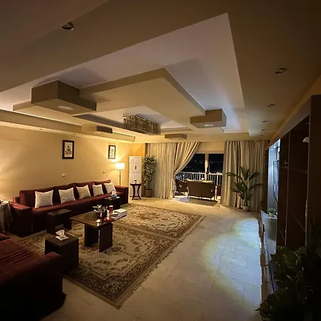 شقة فاخرة بإطلالة مباشرة على النيل الدور 23 Luxury Nile View Apartment 23rd Floor-2